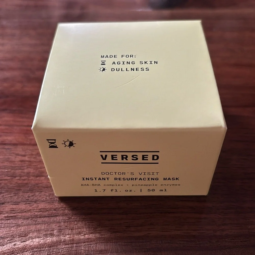 Versed Resurfacing Mask - Picture 1 of 2
